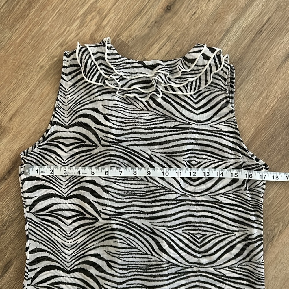 ADORE Zebra Ruffle V-Neck Tank Top - Picture 5 of 5
